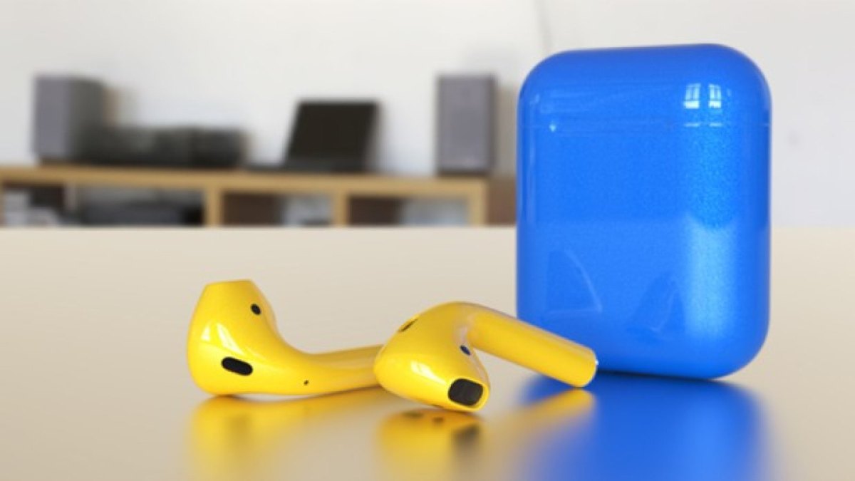 AirPods in Gelb-Blau