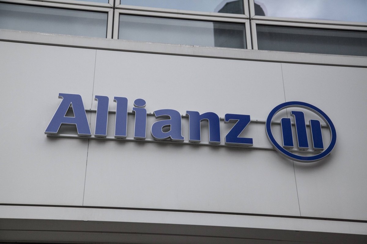 Allianz Schriftzug