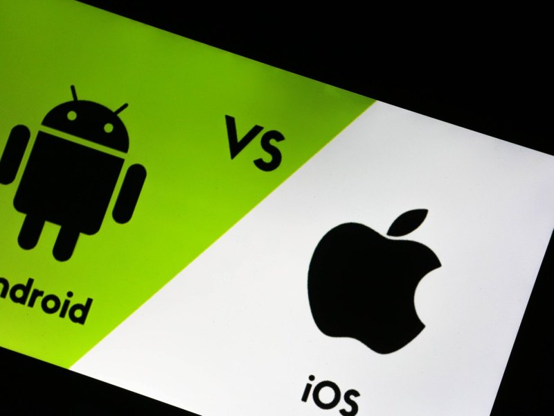 Android-Symbol und Apple-Symbol.