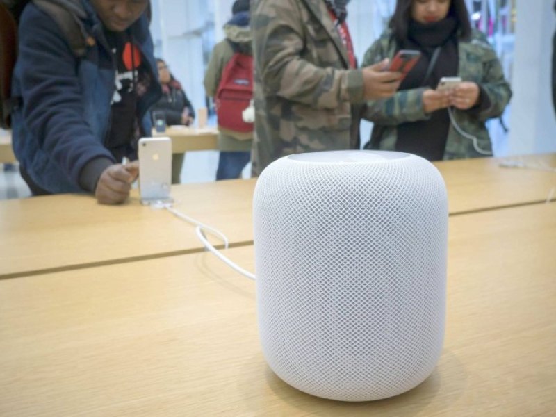 Apples HomePod in einer Verkaufsauslage