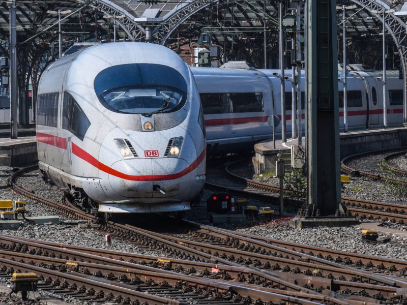 Ein ICE der Deutschen Bahn