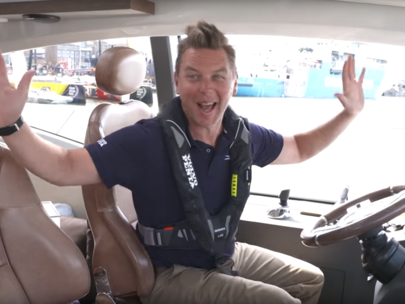 Der Kapitän einer selbstlenkenden Volvo-Yacht