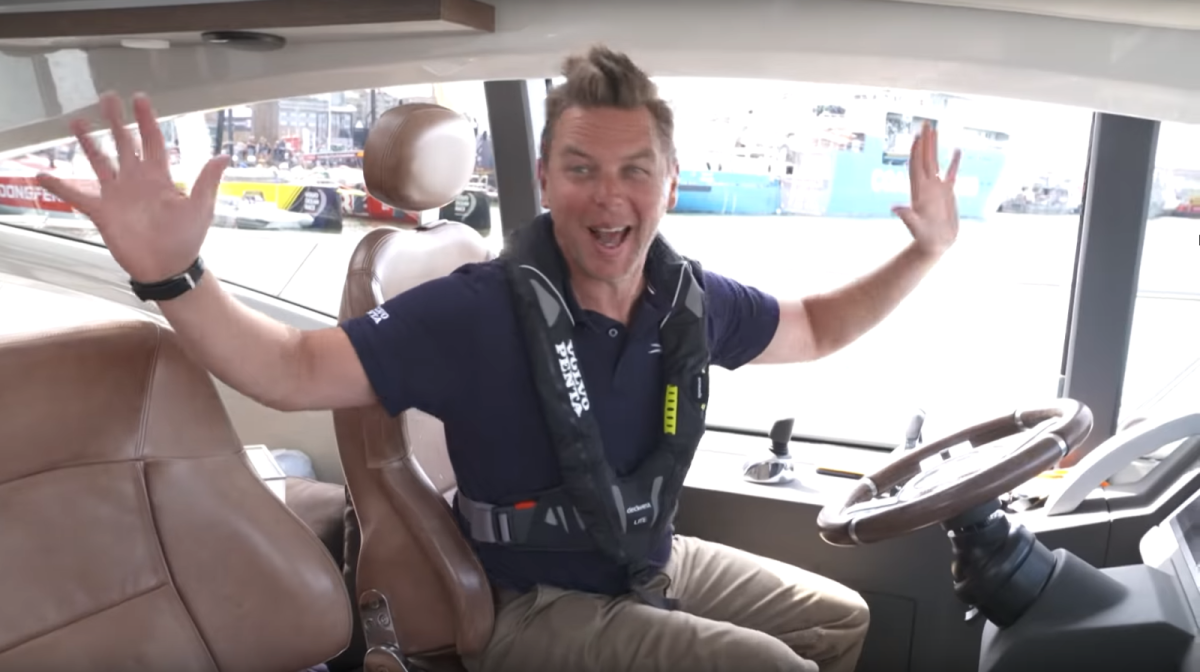 Der Kapitän einer selbstlenkenden Volvo-Yacht