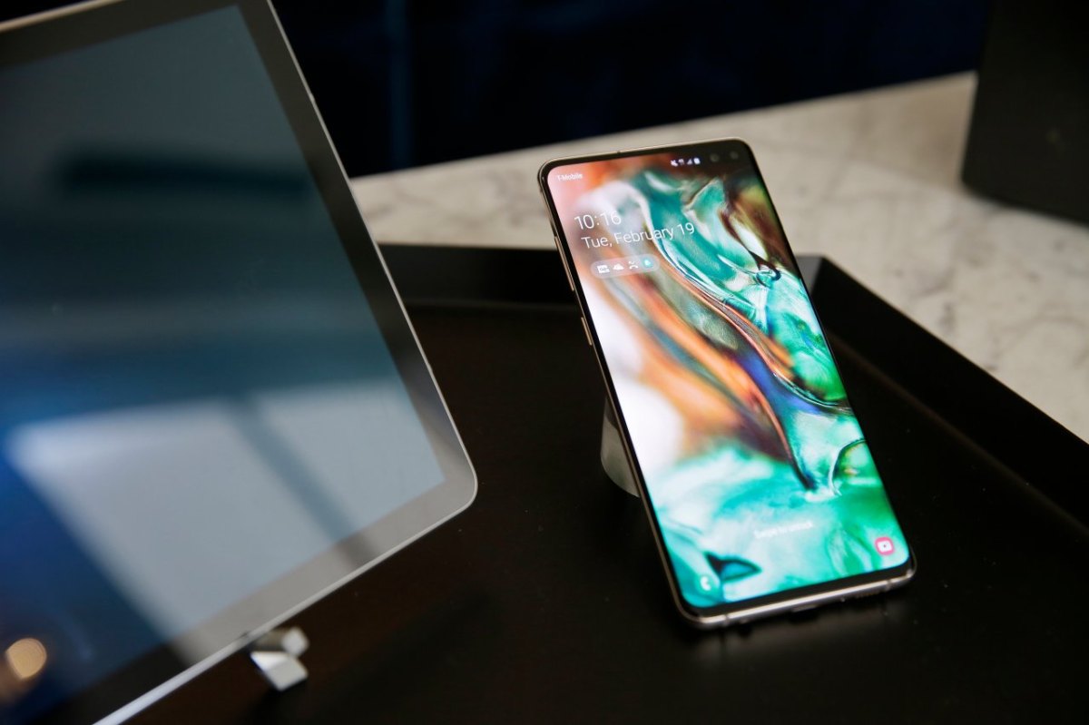 And the winner is: das Samsung Galaxy S10. Verbraucherschützer finden