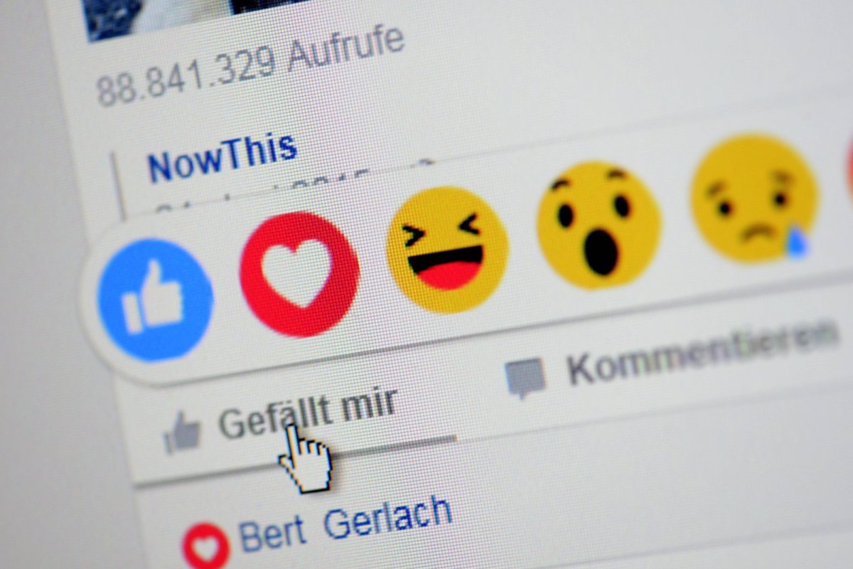 Politischer Austausch ist mittlerweile Alltag in den sozialen Netzwerken. Vorallem Emoticons sind beliebt