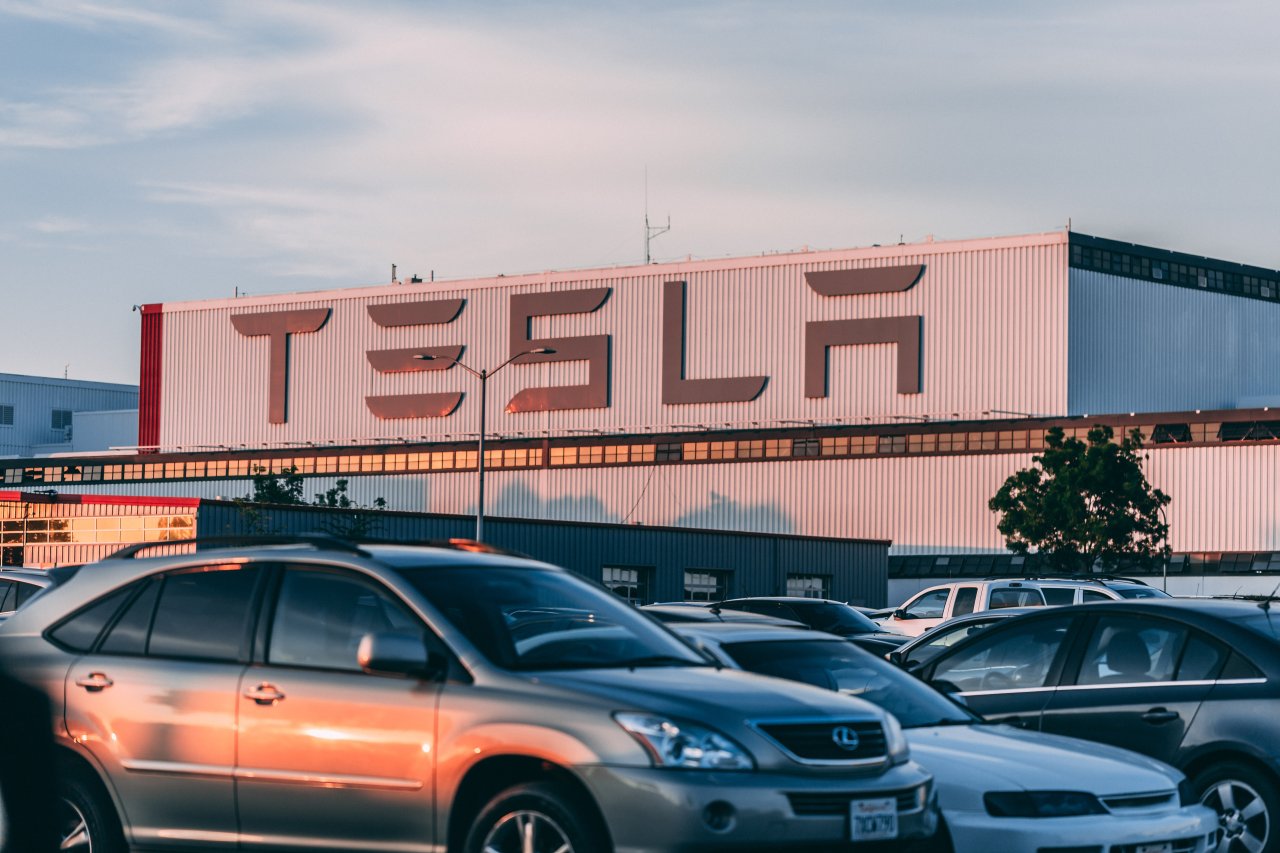 Tesla-Mitarbeiter müssen besonders produktiv sein um ihren Job bei Tesla zu meistern.