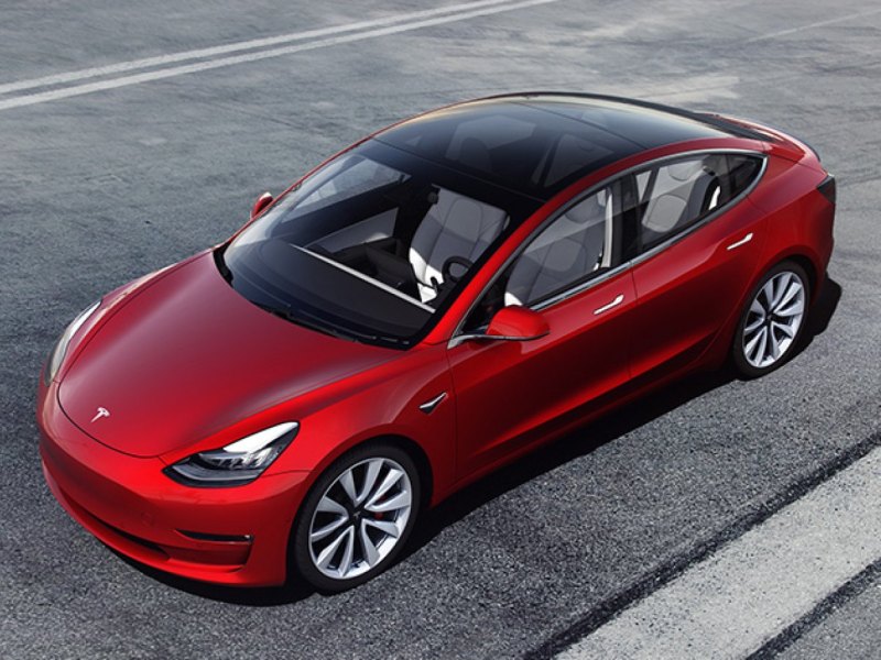 Tesla Model 3 in rot