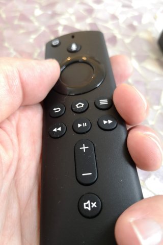 Die Alexa-Fernbedienung konnte im Test des Amazon TV Fire Stick 4K nur bedingt überzeugen.