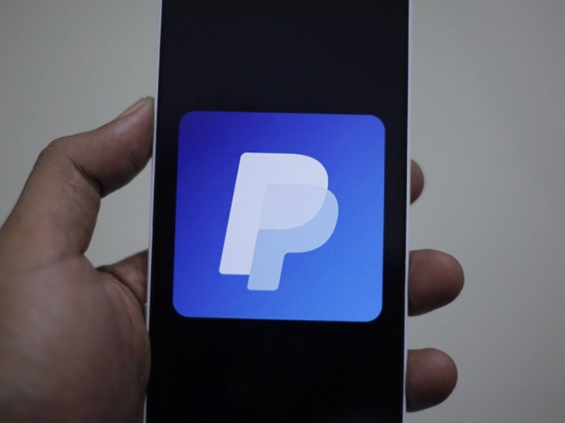 PayPal-App auf dem Handy.