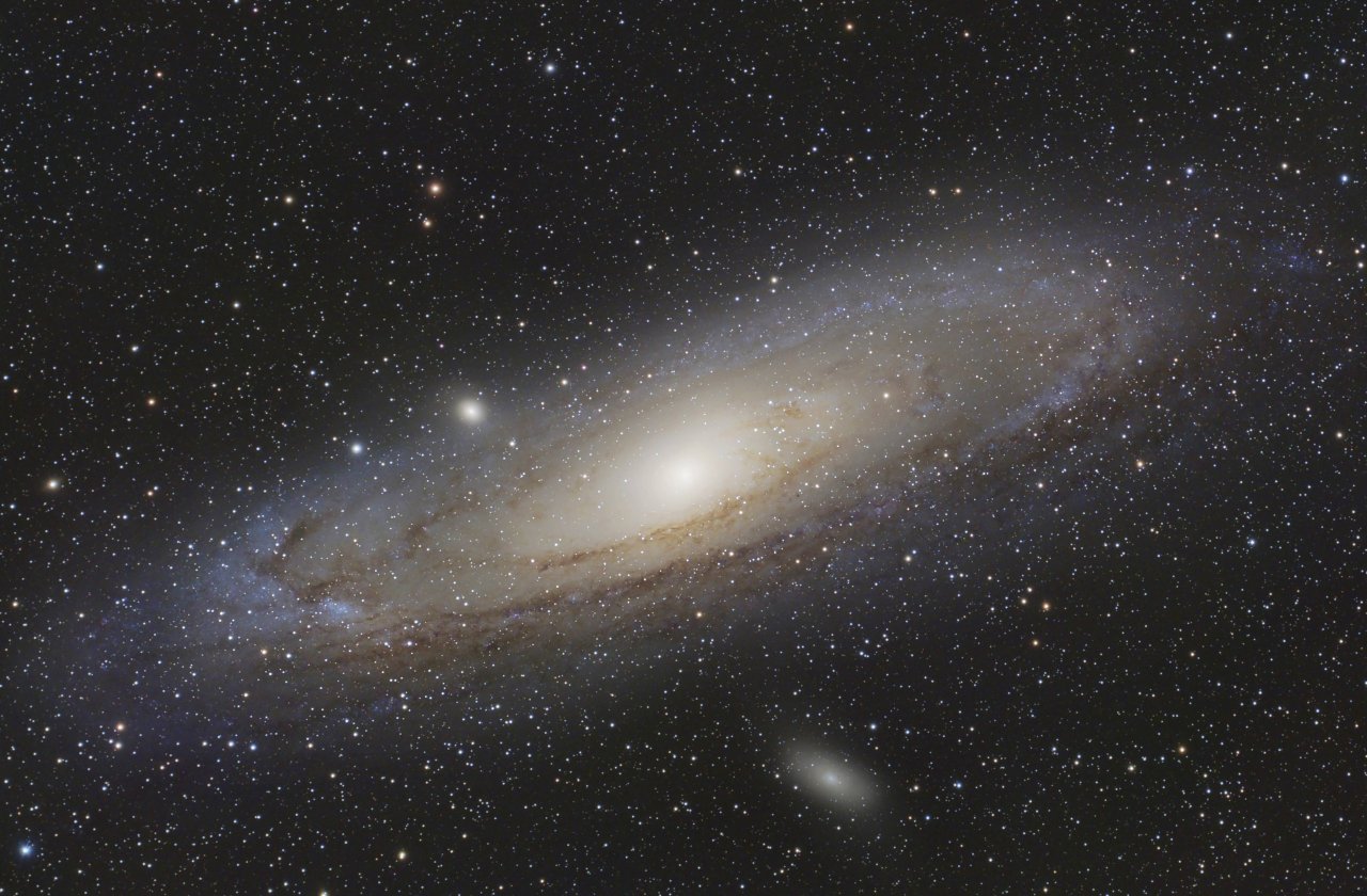 Die Andromeda-Galaxie verschlingt seit zehn Milliarden Jahren andere Galaxien.