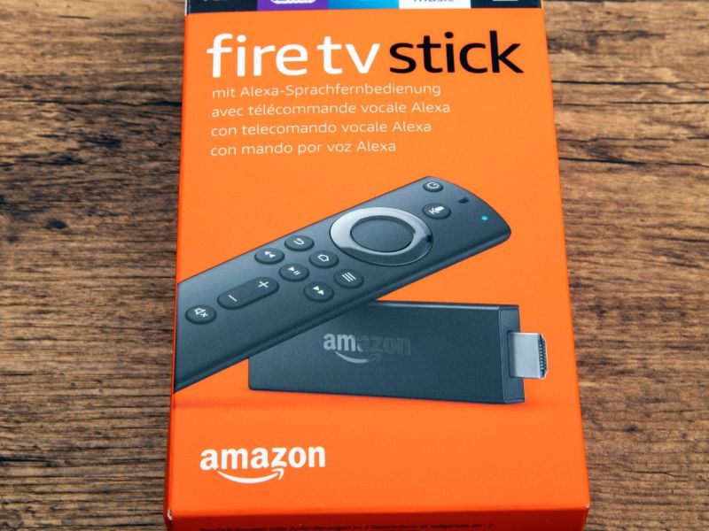 Fire TV Stick in der Originalverpackung.