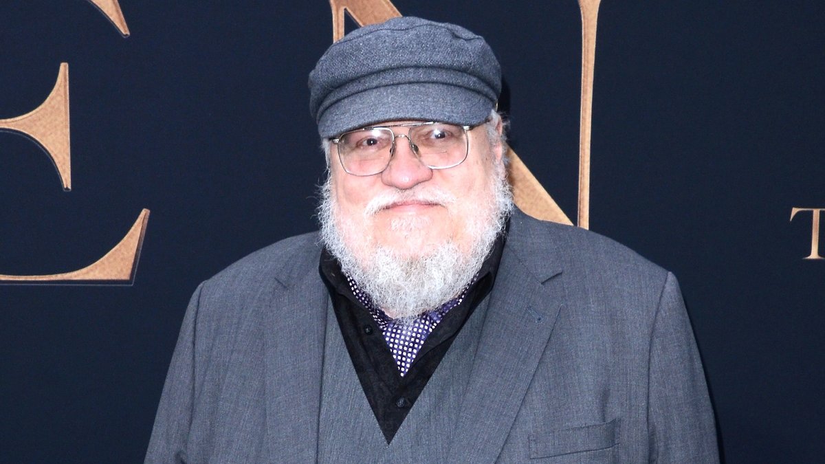 George R.R. Martin hat frohe Kunde im Gepäck.. © 2019 Kathy Hutchins/Shutterstock.com