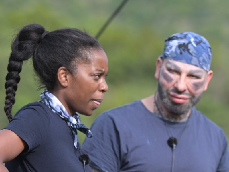 Linda Nobat und Harald Glööckler während einer gemeinsamen Prüfung im Dschungelcamp.. © RTL / Stefan Menne