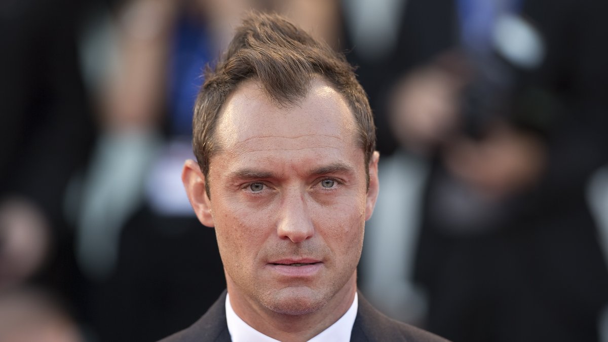 Jude Law spielt in "Phantastische Tierwesen" Albus Dumbledore.. © BAKOUNINE/Shutterstock.com