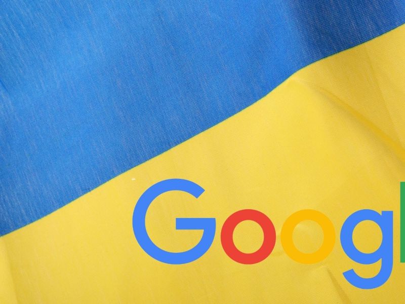 Ukraine-Flagge und Google-Logo.