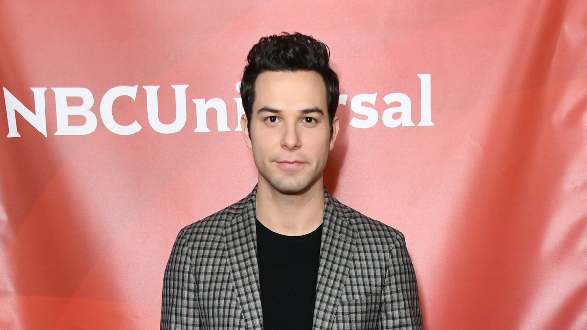 Skylar Astin ist bald bei "Grey's Anatomy" zu sehen.. © Birdie Thompson/AdMedia/ImageCollect