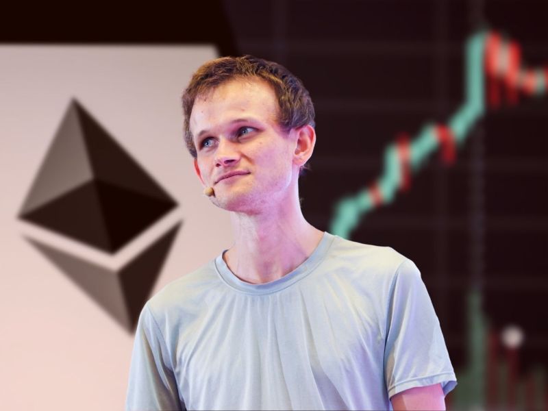 Vitalik Buterin vor einem Ethereum-Logo