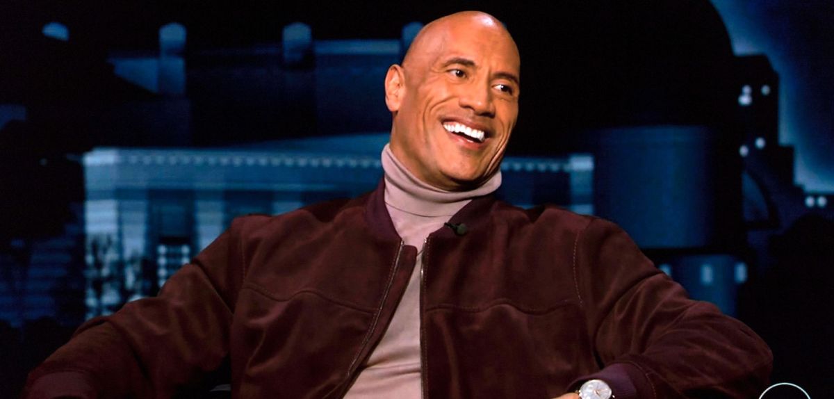 Dwayne Johnson bei einer Talkshow.