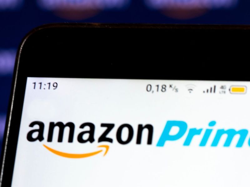 Amazon Prime Logo auf Smartphone