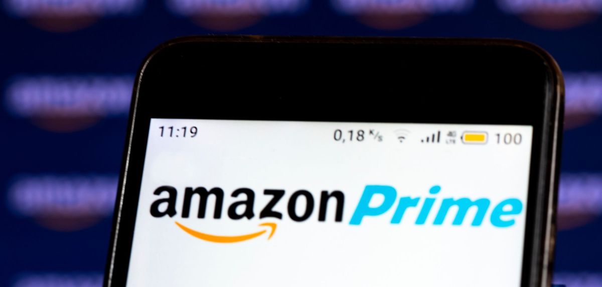 Amazon Prime Logo auf Smartphone