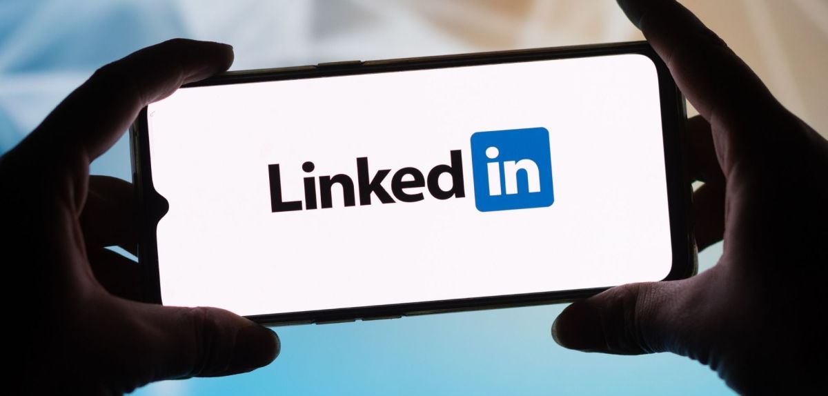 LinkedIn Logo auf dem Smartphone