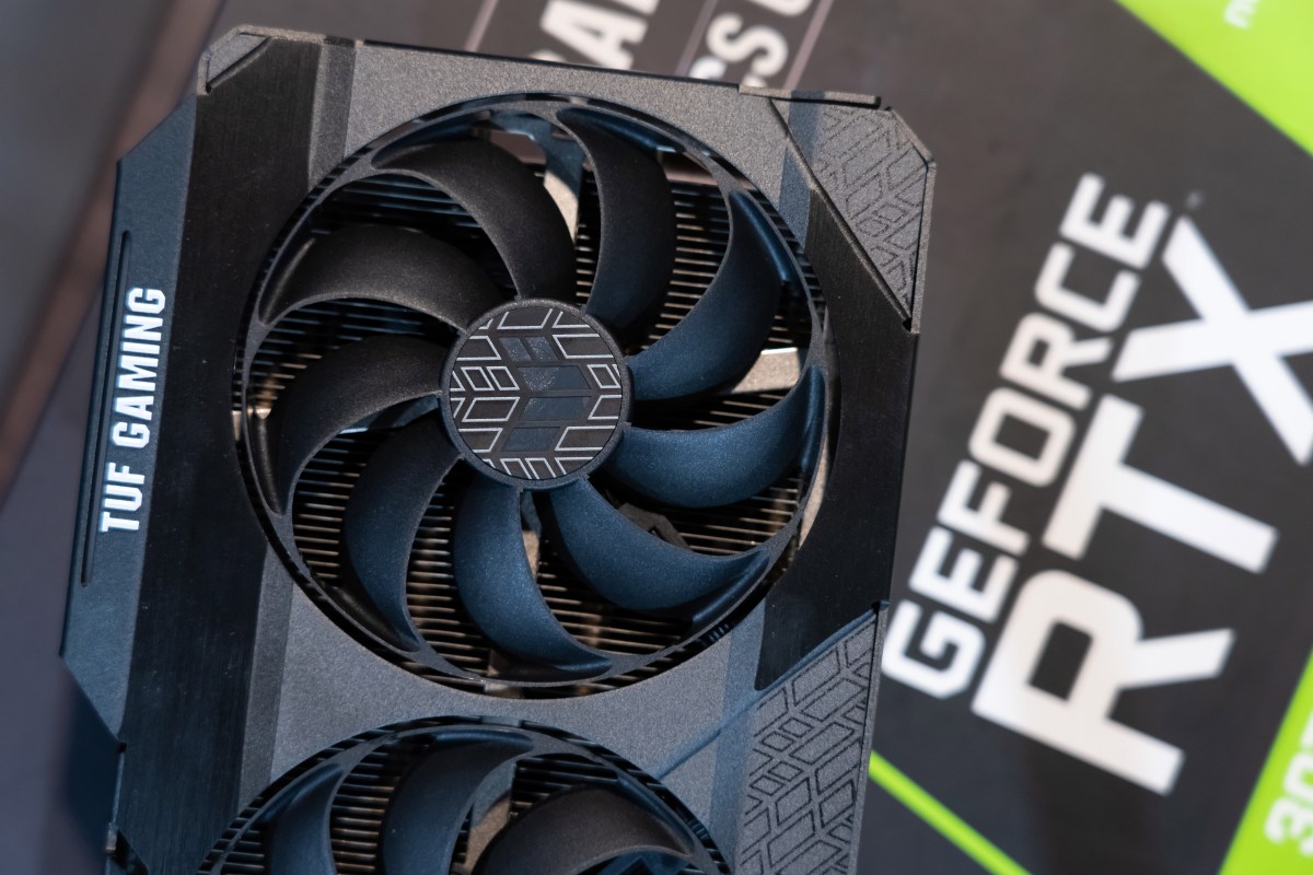 Nvidia GeForce RTX vor Karton