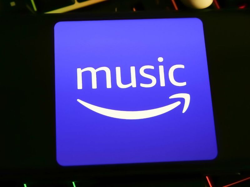 Logo von Amazon Music auf einem Handy-Display.