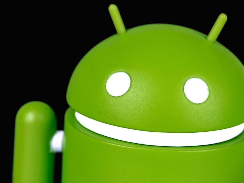 Android MÃ¤nnchen vor schwarzem Grund