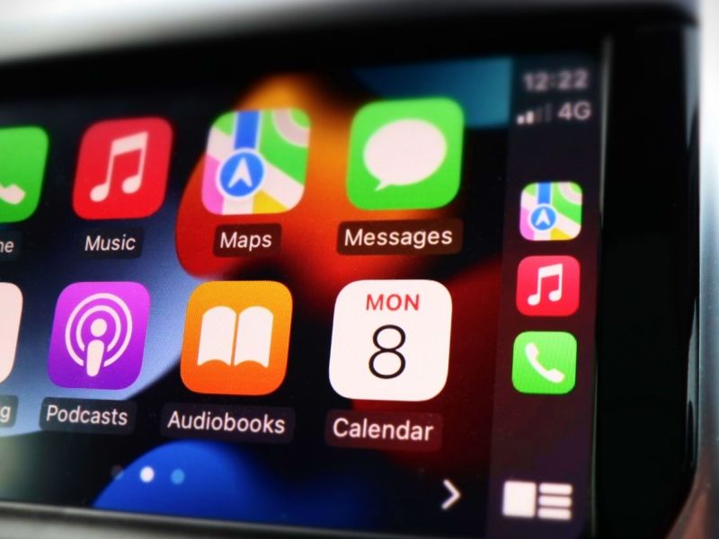 Apple CarPlay auf der Head-Unit eines Autos