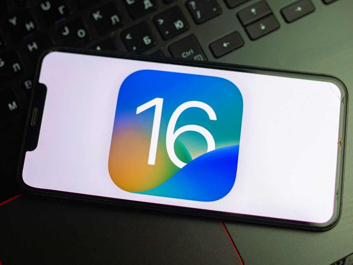 iOS 16