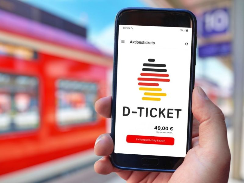 Deutschlandticket auf dem Handy