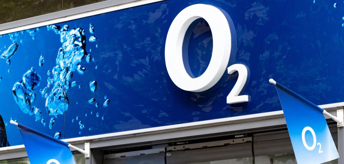 o2 Logo an einem geschäft