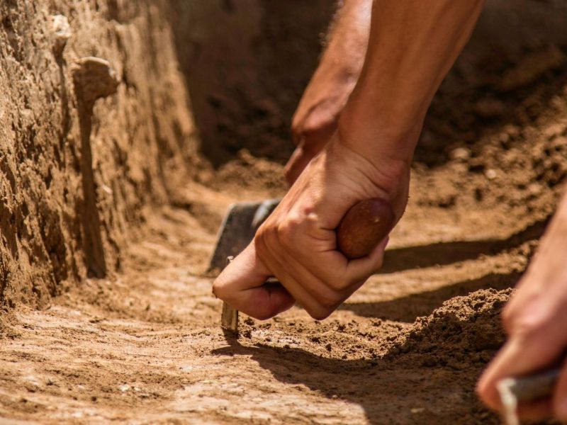 Aufnahme einer archÃ¤ologischen Ausgrabung.