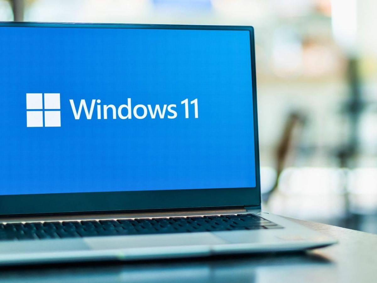 Windows 11-Logo auf Laptop