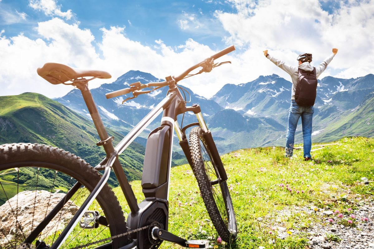 E-Bike auf einem Berg.