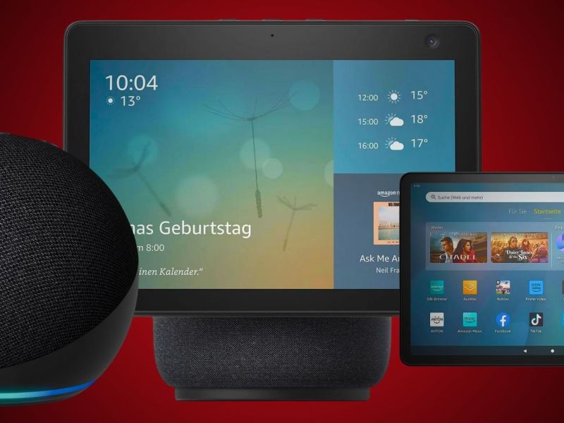 Alexa-Geräte vor den MediaMarkt-Farben