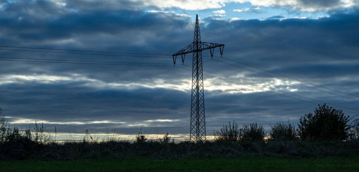 Strommast in der AbenddÃ¤mmerung