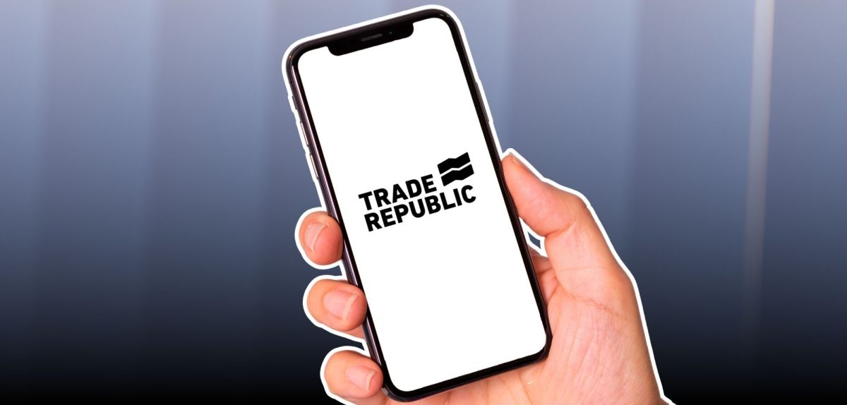 Trade Republic-Logo auf einem Smartphone