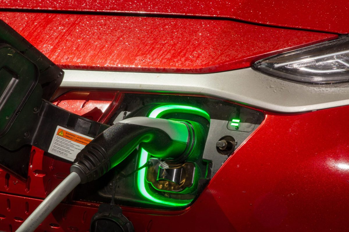 Elektroauto beim Laden.