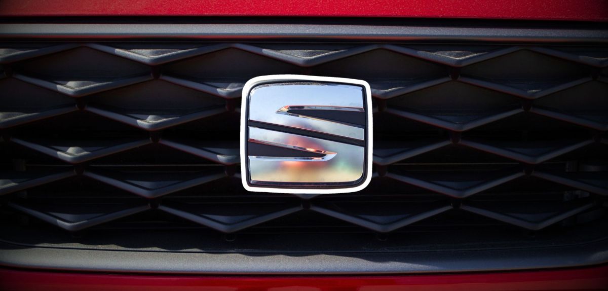 Seat-Logo auf einem Auto