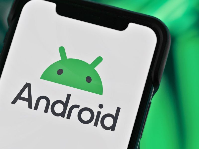 Android-Logo auf Smartphone
