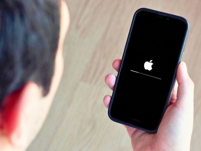 Update wird auf einem iPhone ausgeführt