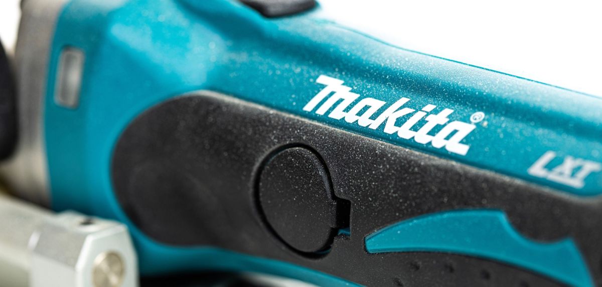 Makita-Werkzeug in einer Detailaufnahme.