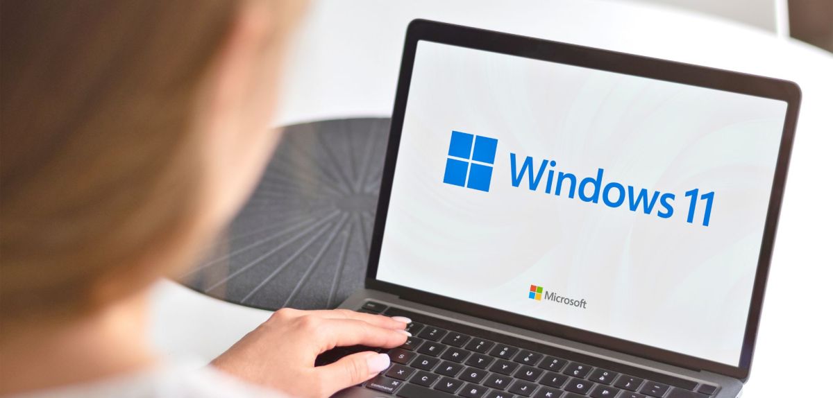 Windows 11 wird auf einem Laptop angezeigt