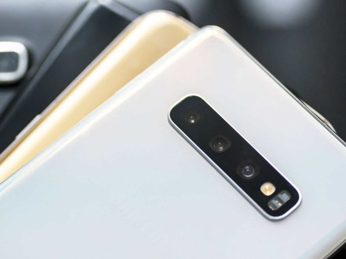 4 Samsung Smartphones