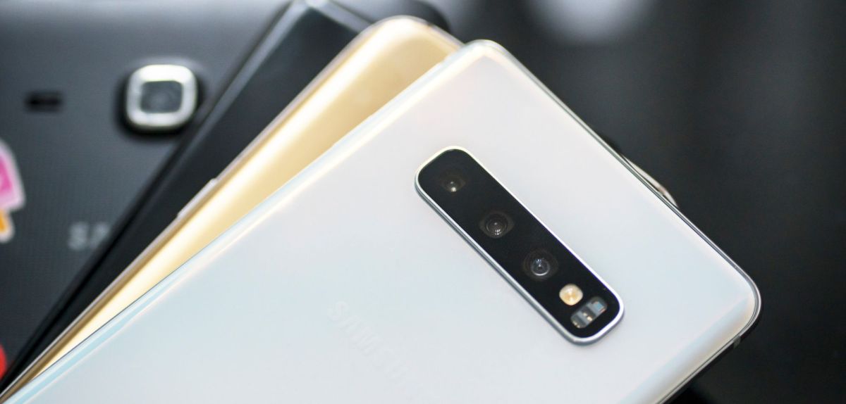 4 Samsung Smartphones